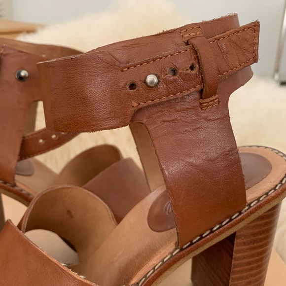 MADEWELL Leather Block Heel Sandal - Picture 3 of 10